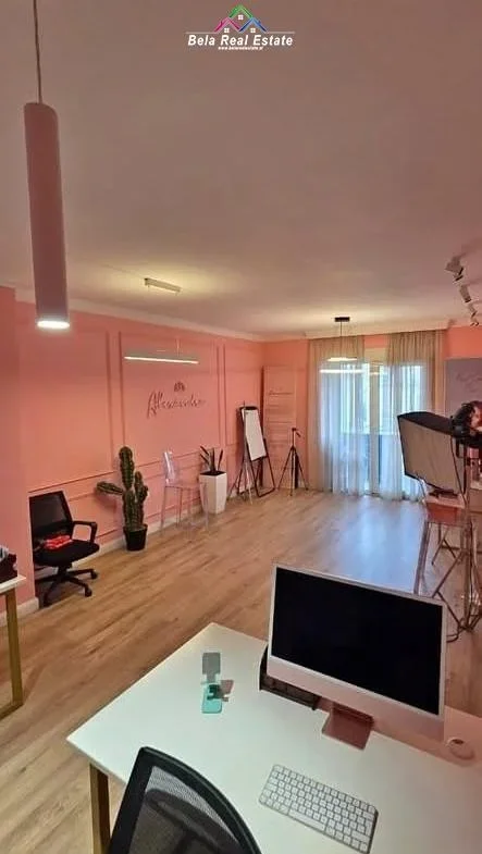 Tirane, jepet me qera zyre Kati 4, 120 m² 700 € (ndre mjeda)