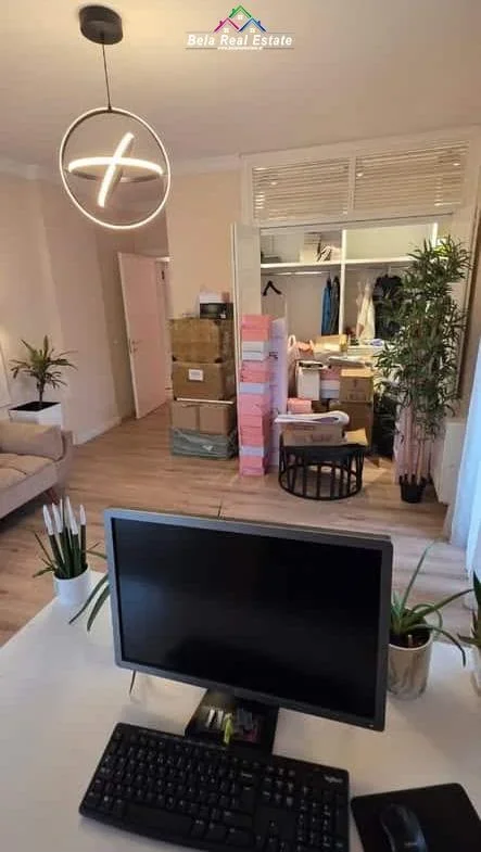 Tirane, jepet me qera zyre Kati 4, 120 m² 700 € (ndre mjeda)