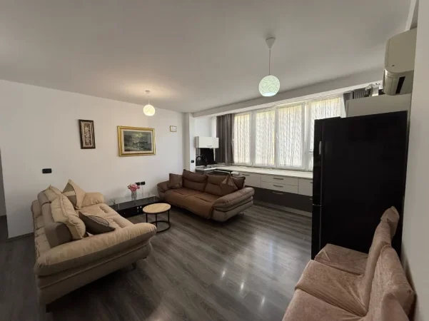 Tirane, shitet apartament 2+1+Ballkon Kati 6, 90 m² 195.000 € (Fusha Aviacionit)