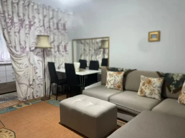 Tirane, jepet me qera apartament 2+1+Ballkon Kati 4, 70 m² 600 € (RRUGA E KOSOVAREVE)