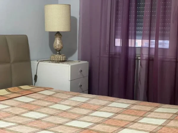 Tirane, jepet me qera apartament 2+1+Ballkon Kati 4, 70 m² 600 € (RRUGA E KOSOVAREVE)