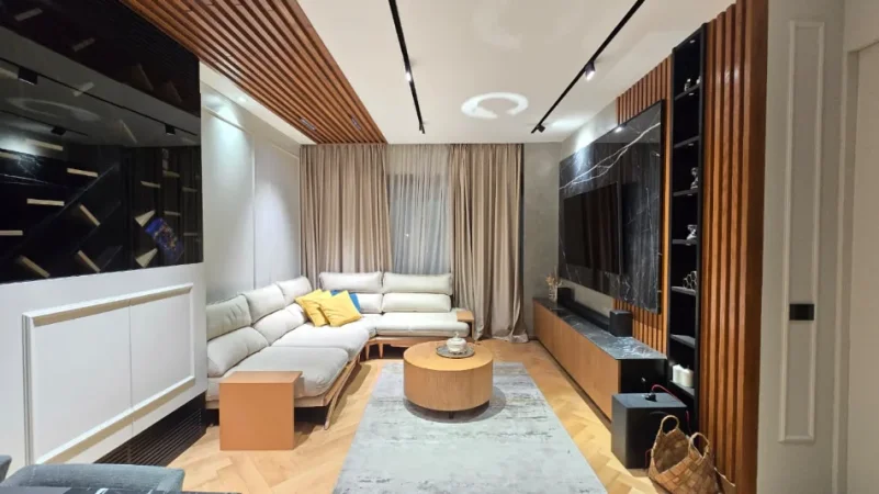 Tirane, shitet apartament 2+1 , 116 m² 452.000 € 