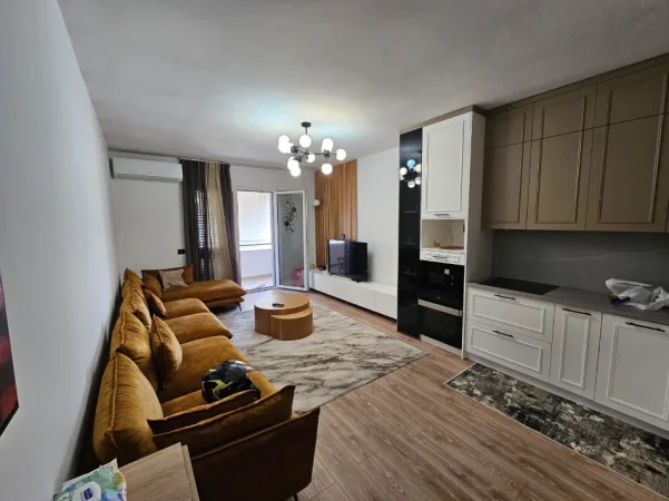 Tirane, shitet apartament 2+1 Kati 8, 108 m² 