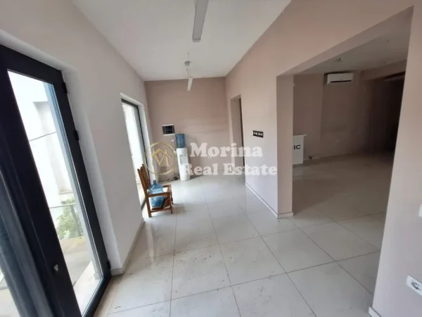 Tirane, jepet me qera ambjent biznesi Kati 0, (Fresk)