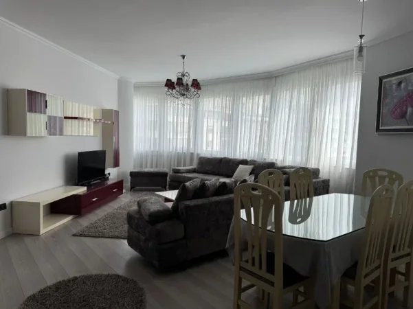 Tirane, jepet me qera apartament 3+1+Ballkon Kati 6, 125 m² 1.200 € (DELIJORGJI)