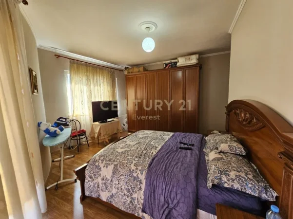 Tirane, shitet apartament 3+1+Ballkon Kati 6, 156 m² 218.000 € (Astir)