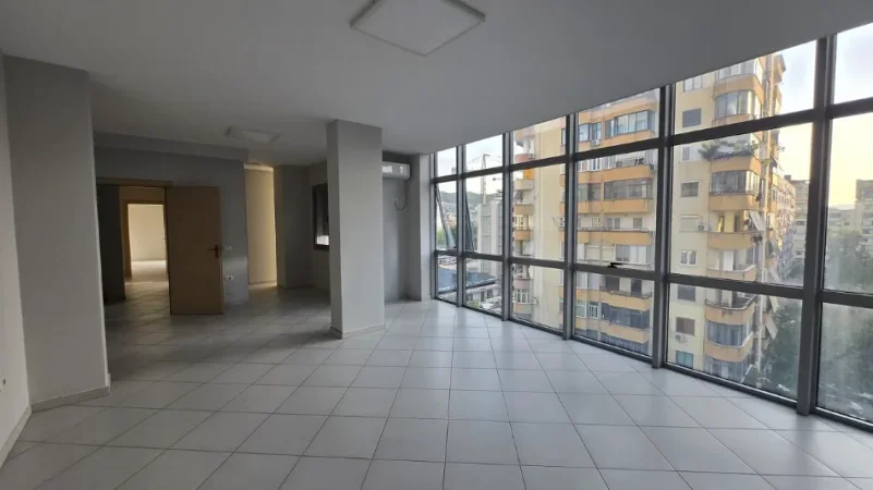 Tirane, shitet apartament 2+1 Kati 4, 116 m² 267.000 € (Afër njësisë bashkiake 7 te Ish Parku, Tiranë)