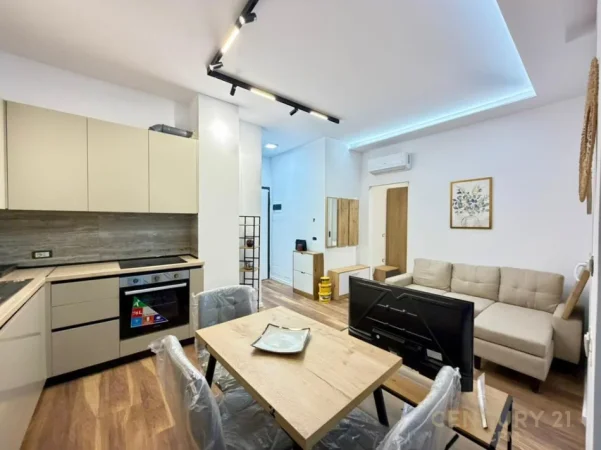 Tirane, jepet me qera apartament 1+1+Ballkon , 55 m² 700 € 