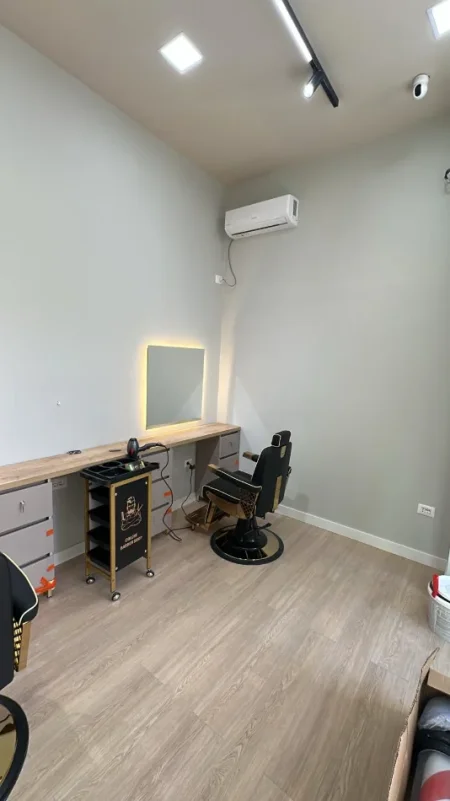 Tirane, shitet ambjent biznesi Kati 0, 24 m² 165.000 € (Rruga e Barrikadave)