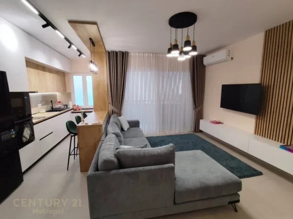 Tirane, jepet me qera apartament 1+1+Ballkon Kati 3, 79 m² 750 € 