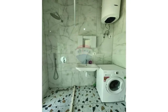 Tirane, shitet garsonier , 30 m² 67.000 € (Mangalemi)