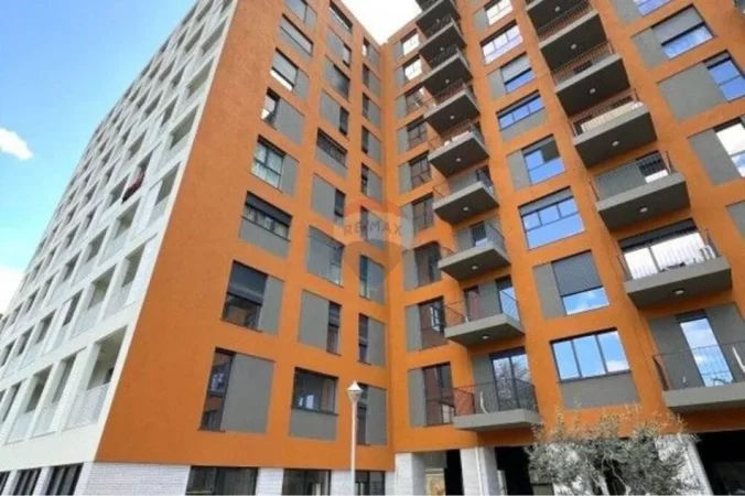 Tirane, shitet apartament , 138 m² 300.000 € 
