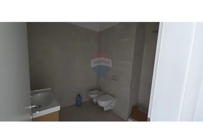 Tirane, shitet apartament , 68 m² 136.000 € 