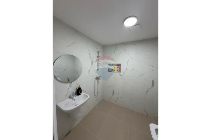 Tirane, jepet me qera apartament , 107 m² 840 € 
