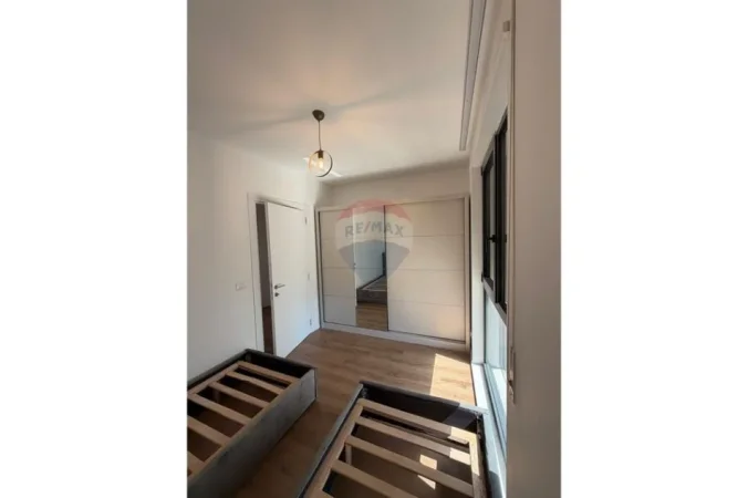 Tirane, jepet me qera apartament , 107 m² 840 € 