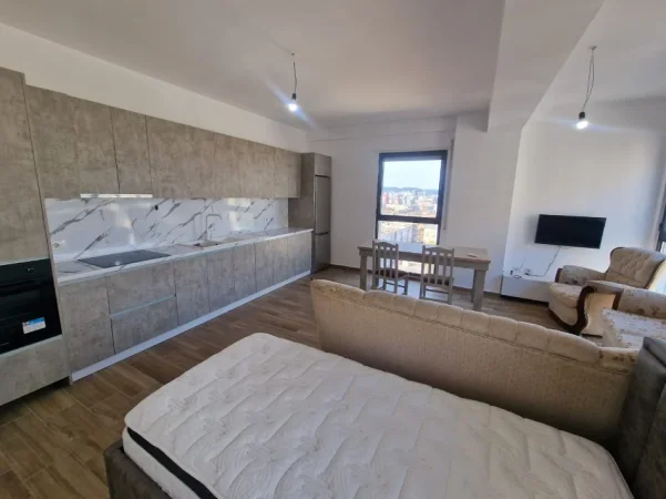 Tirane, jepet me qera apartament 1+1 Kati 8, 70 m² 500 € (Kompleksi Asl tek Pediatria)