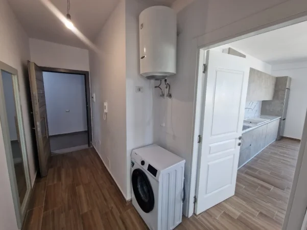 Tirane, jepet me qera apartament 1+1 Kati 8, 70 m² 500 € (Kompleksi Asl tek Pediatria)