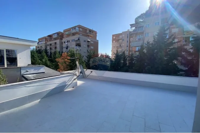 Tirane, jepet me qera Vile , 287 m² 1.700 € 