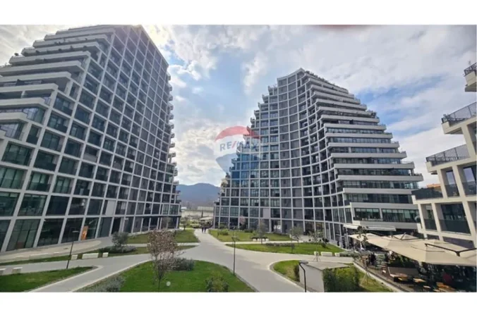 Tirane, jepet me qera , 41 m² 1.200 € (Lake View)
