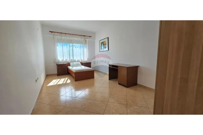 Tirane, jepet me qera apartament , 120 m² 600 €