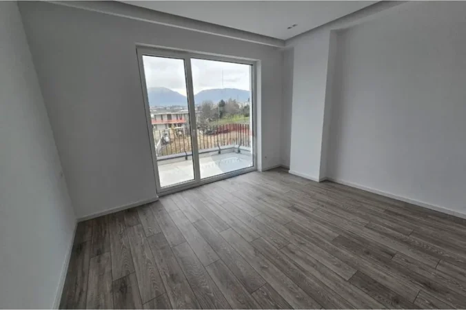 Tirane, jepet me qera Vile , 281 m² 4.500 € 
