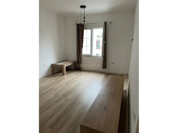 Tirane, shes apartament 1+1+Aneks+Ballkon Kati 5, 69 m² 160.000 € 
