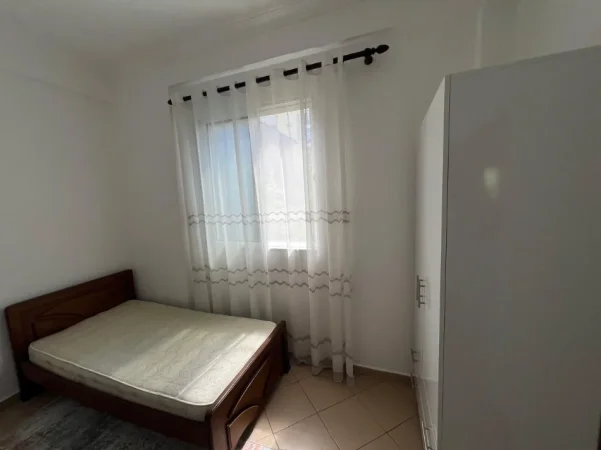 🏡Jepet me Qera Apartament 2+1 Ne Astir,  Qeraja qe keni kerkuar per 4 ose 5 persona, shtepi e paster me ndricim  420 Euro