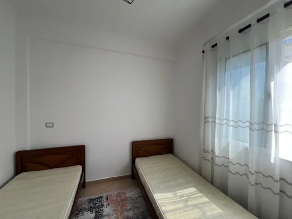 🏡Jepet me Qera Apartament 2+1 Ne Astir,  Qeraja qe keni kerkuar per 4 ose 5 persona, shtepi e paster me ndricim  420 Euro