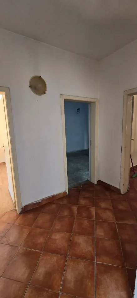 Tirane, shitet apartament 2+1 Kati 2, 72 m² 193.000 € (Rruga Myslym Shri)