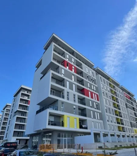Tirane, shitet apartament 1+1 , 53 m² (QTU)