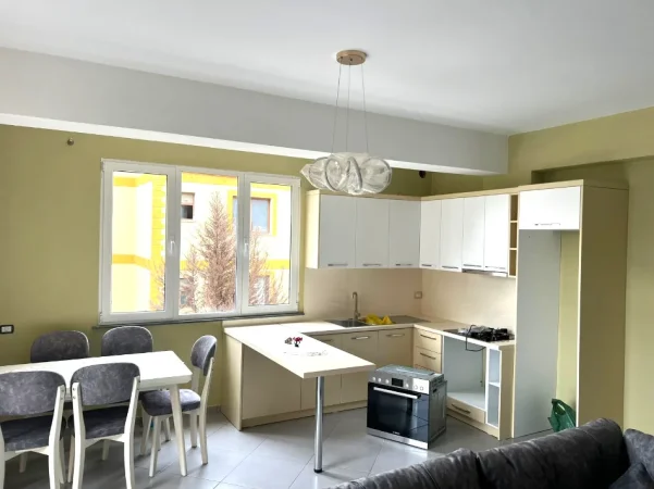 🏡 Jepet me Qera Apartament 2+1+2 tek 📍 Vilat Gjermane, Rruga e Elbasanit (afer rrethit te Fakultetit Ekonomik)