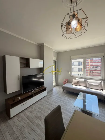 Tirane, jepet me qera apartament 2+1 Kati 5, 110 m² 550 € (ASTIR)