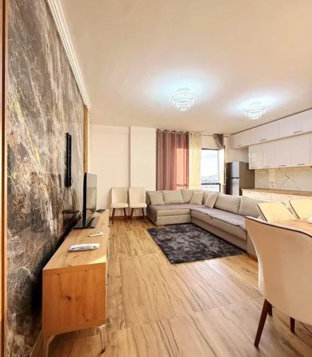 Tirane, shitet apartament 1+1 , 79 m² (5 Maj)