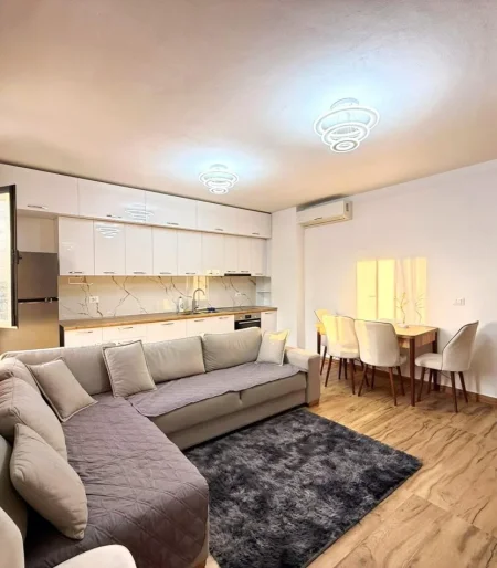 Tirane, shitet apartament 1+1 , 79 m² (5 Maj)