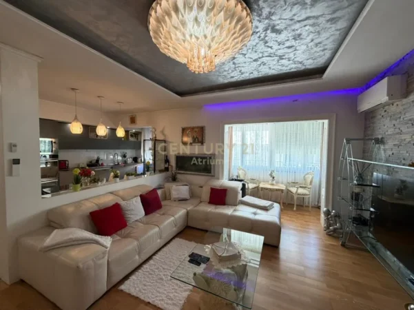 Tirane, shitet apartament 3+1+Ballkon Kati 2, 116 m² 300.000 € 