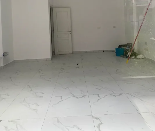 Shqiperi, jepet me qera dyqan Kati 0, 36 m² 350 € (YZBERISHT)