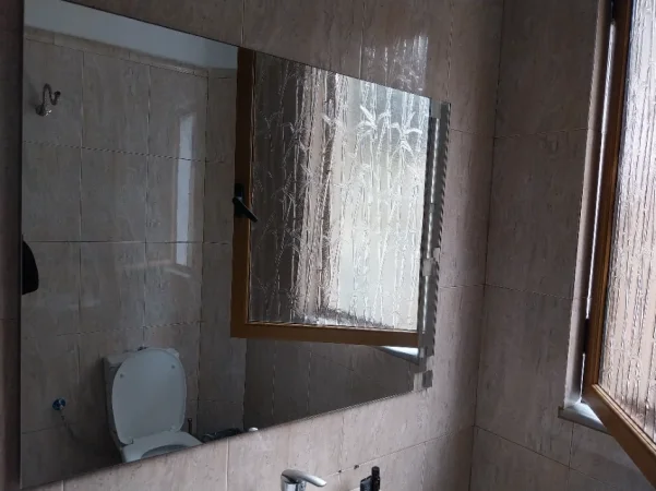 Tirane, shes aksesore OKAZION. SHITEN 40 SETE PËR TUALETE. ( LAVAMAN, WC,BIDE, PASQYRË, Kabin Dushi GOLEM - DURRËS/KAVAJË.