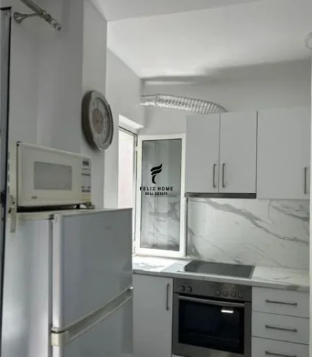 Tirane, jepet me qera apartament 2+1 Kati 4, 75 m² 550 € (RRUGA E DIBRES)