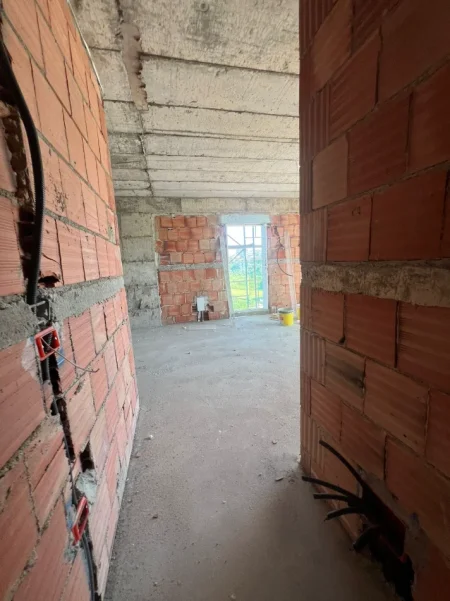 Tirane, shitet apartament 2+1 , 104 m² 152.000 € (Rrethi i Klanit)