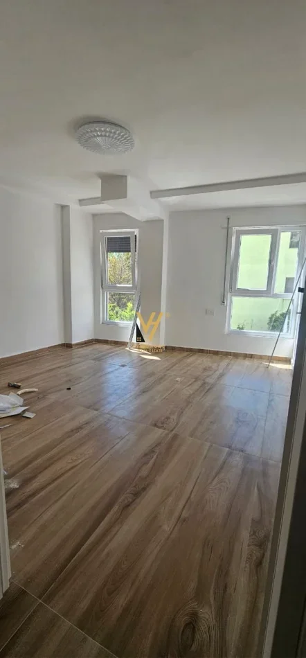 Durres, shitet apartament duplex 2+1+Ballkon Kati 0, 122 m² 175.000 € (GOLEM)
