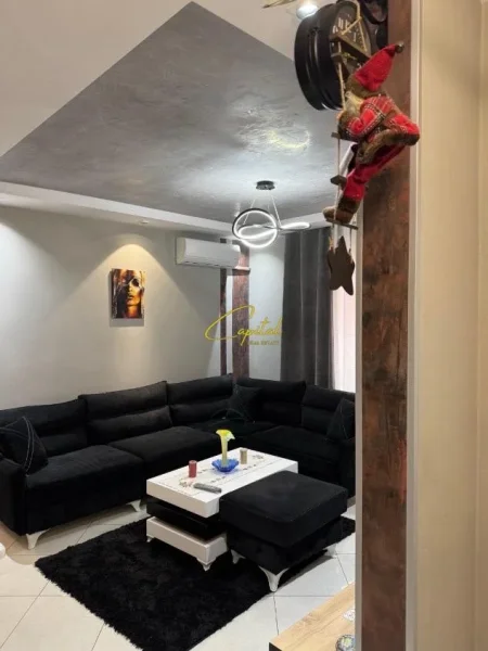 Tirane, jepet me qera apartament 3+1 Kati 3, 92 m² 550 € (KOPSHTI BOTANIK)