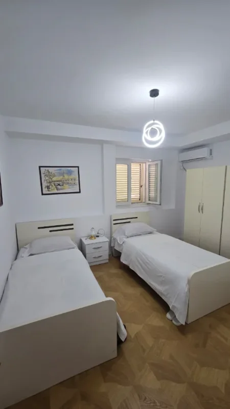 Tirane, jepet me qera apartament 2+1 Kati 6, 71 m² 700 € (Selite)