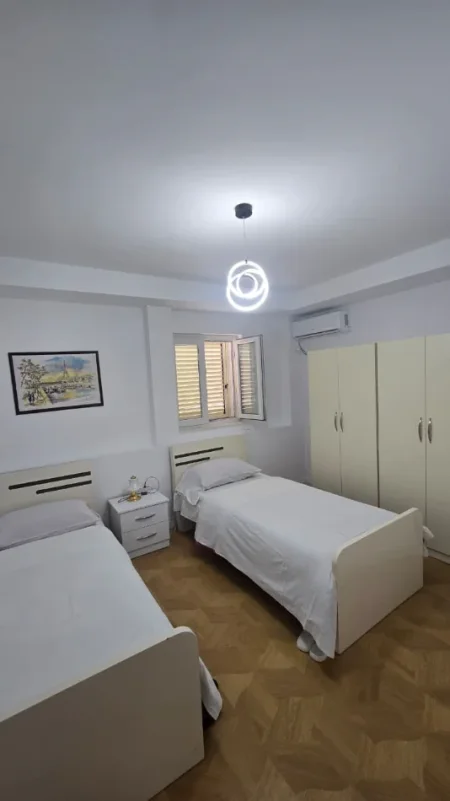 Tirane, jepet me qera apartament 2+1 Kati 6, 71 m² 700 € (Selite)