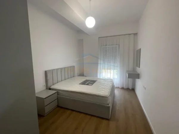 Tirane, jepet me qera apartament 1+1+Ballkon Kati 6, 58 m² 400 € (Kompleksi Kaimi)
