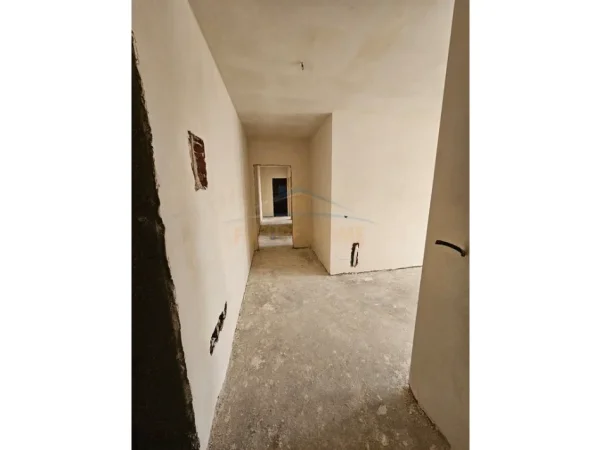 Tirane, shitet apartament 3+1+2+Post Parkimi+Ballkon Kati 3, 117 m² 137.840 € (Univers City)