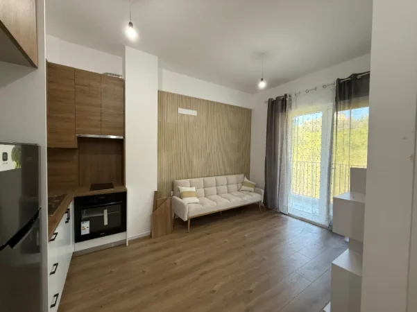 Tirane, jepet me qera apartament 1+1 Kati 2, 60 m² 400 € (Fresk Oxa)