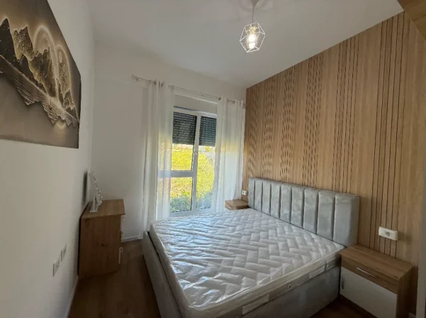 Tirane, jepet me qera apartament 1+1 Kati 2, 60 m² 400 € (Fresk Oxa)