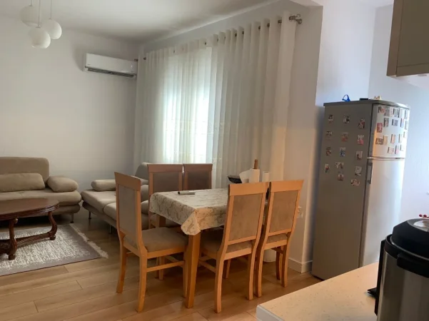 Shqiperi, jepet me qera apartament 2+1 Kati 2, 80 m² 470 € (Rruga idriz dollaku)