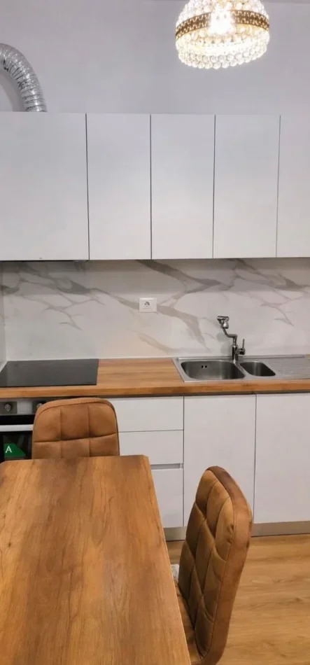 Tirane, shitet apartament 2+1 Kati 6, 117.000 € 
