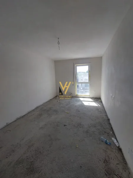 Tirane, shitet apartament 2+1+Ballkon Kati 3, 121 m² 243.000 € (XHAMLLIKU)